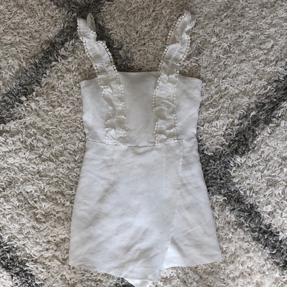 Super Cute White Romper **NWT**